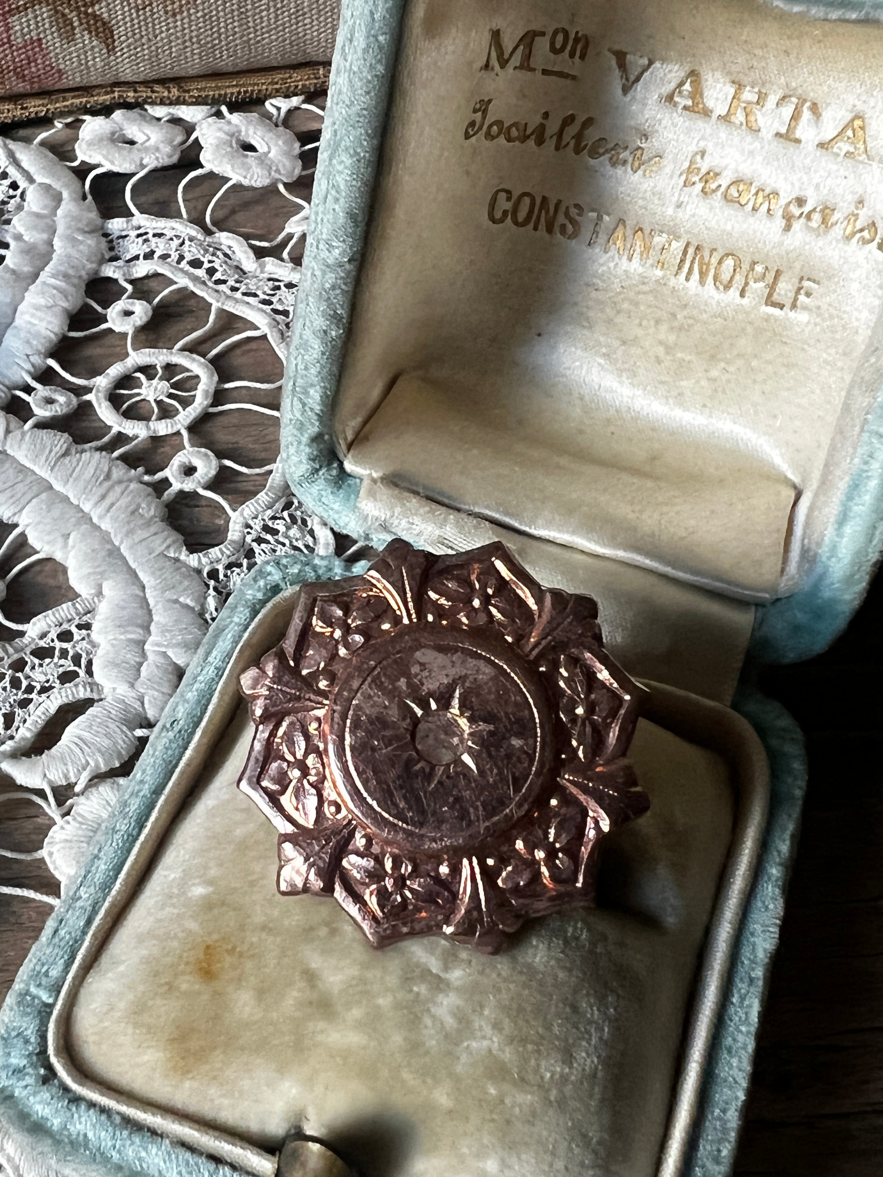 アンティークブローチ – France Antique 銀色アンティーク