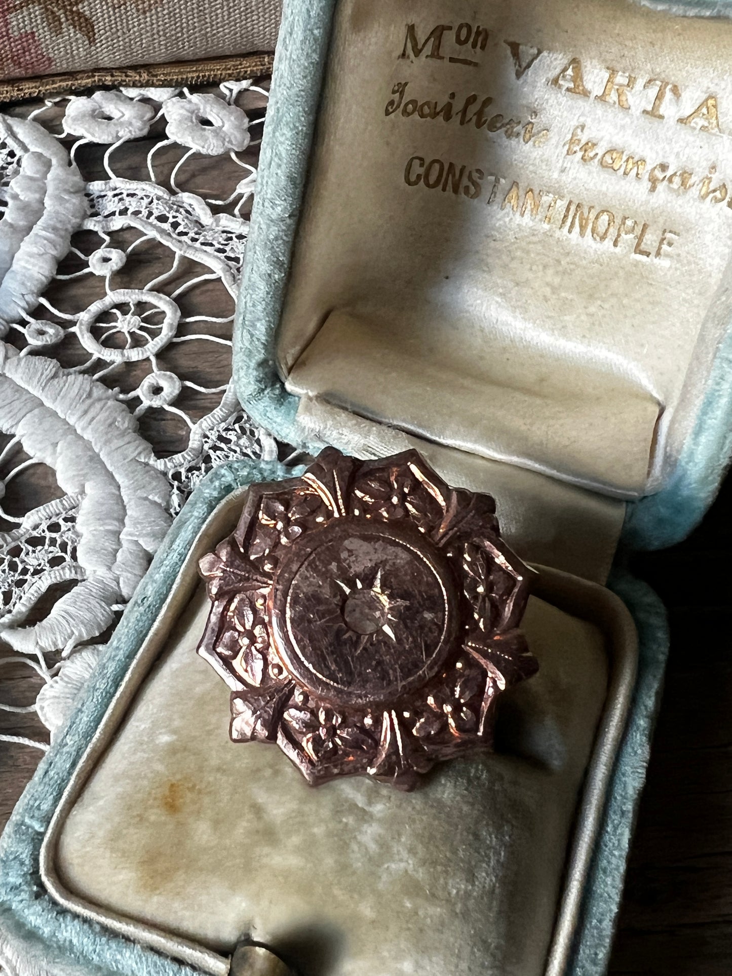 アンティークブローチ