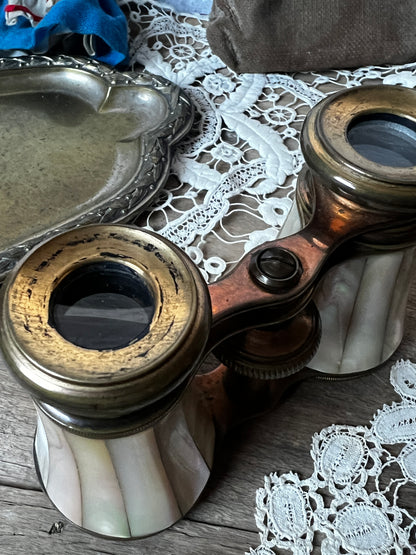 ★アンティークオペラグラス(収納袋付き)