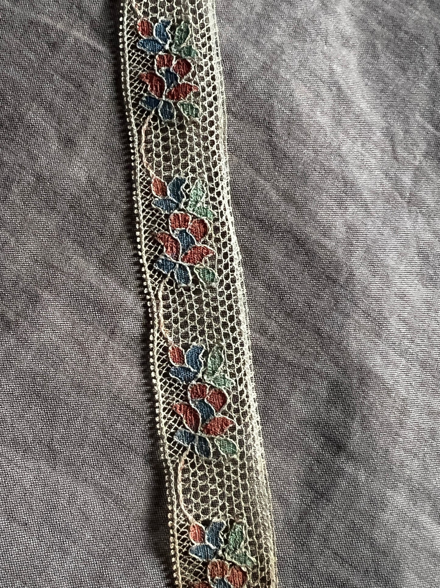 アンティークレース