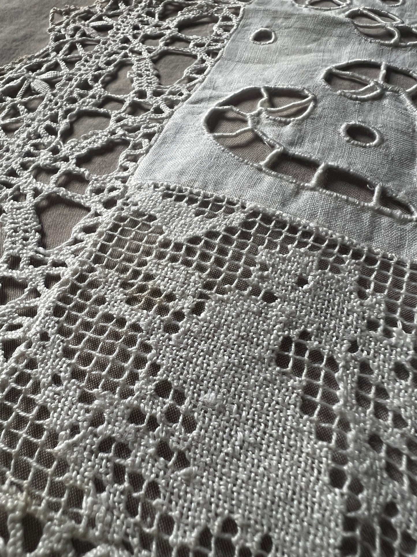 カットワーククロス