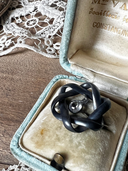 アンティークブローチ