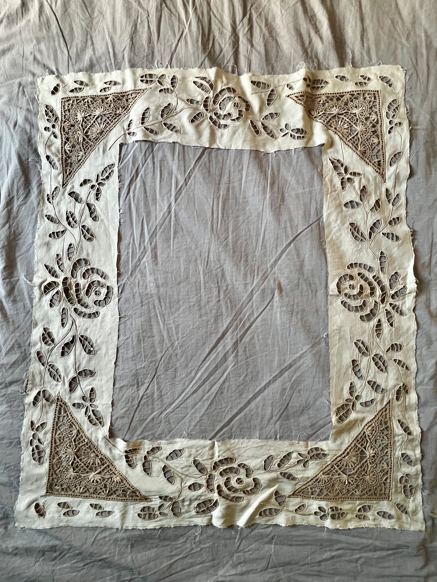 刺繍レース端布