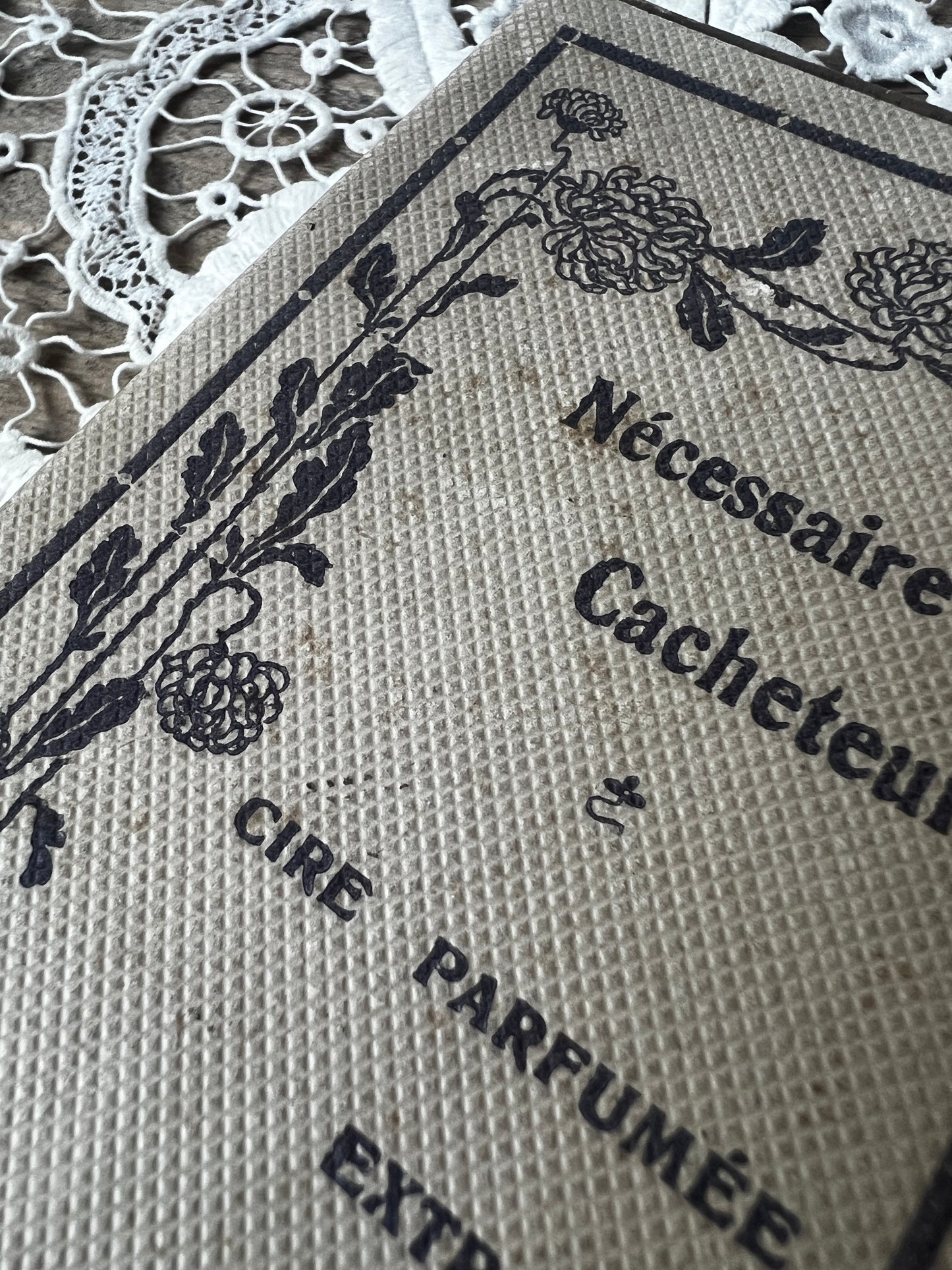 紙箱入り香り付きシーリングワックス