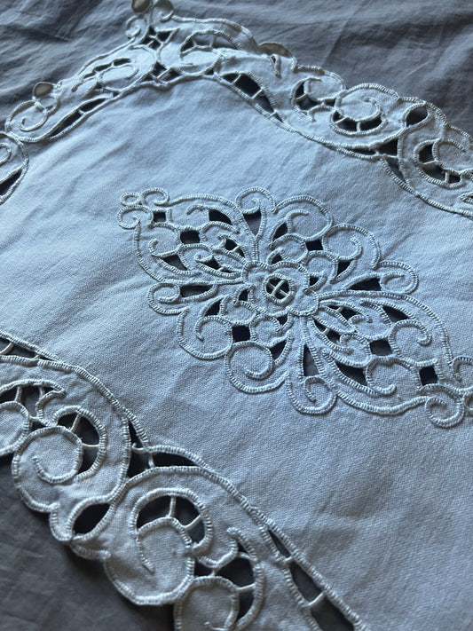 カットワーククロス