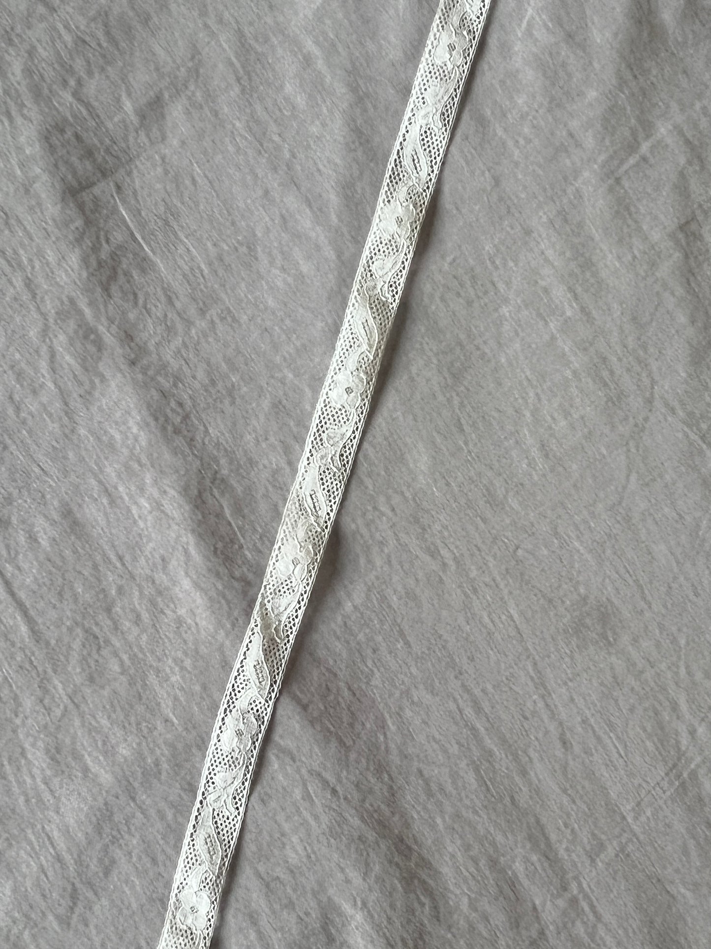 アンティークレース