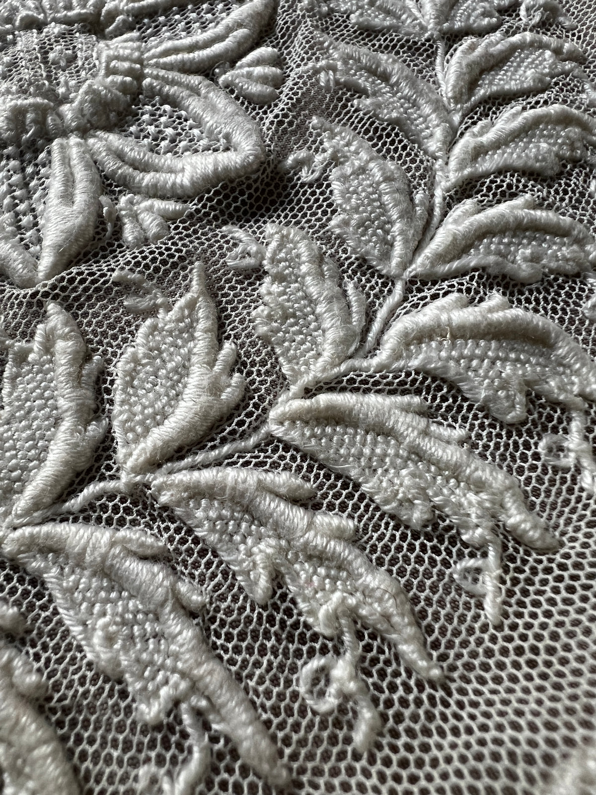 チュール刺繍ボネトップ
