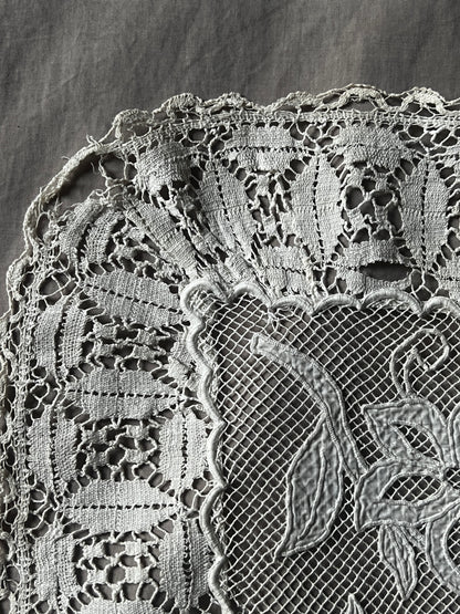 ★アンティークレース飾り布
