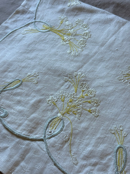 刺繍のランジェリーサック