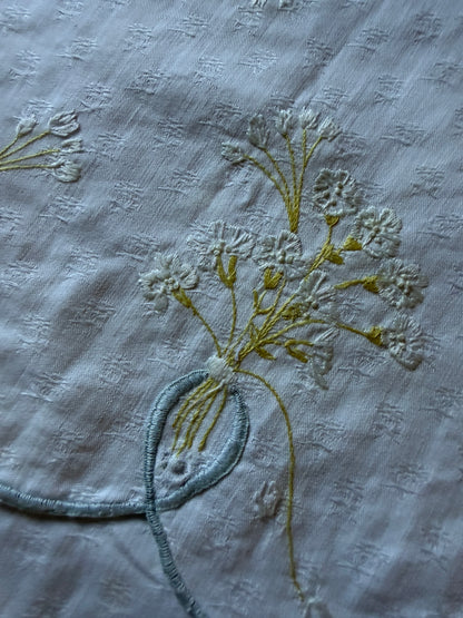 刺繍のランジェリーサック