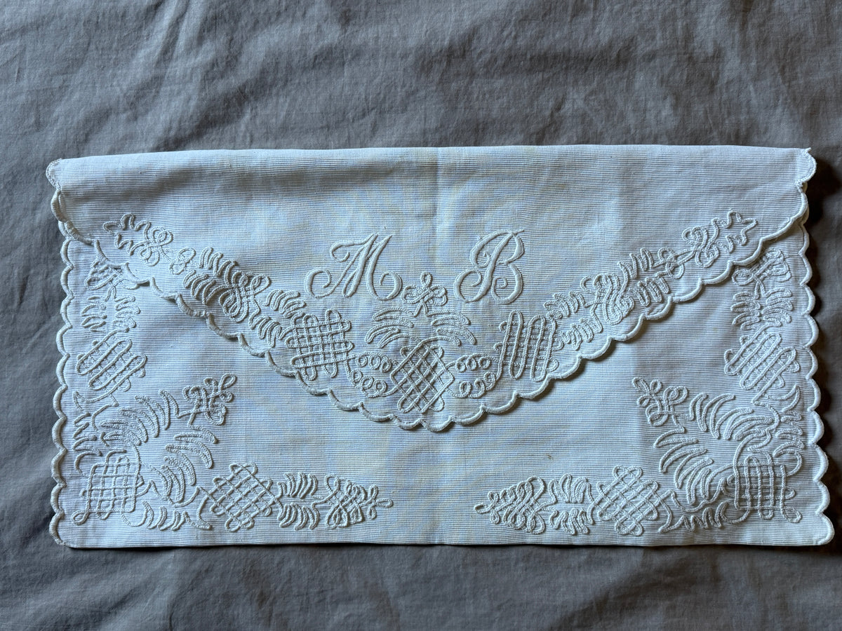 モノグラム刺繍ランジェリーサック