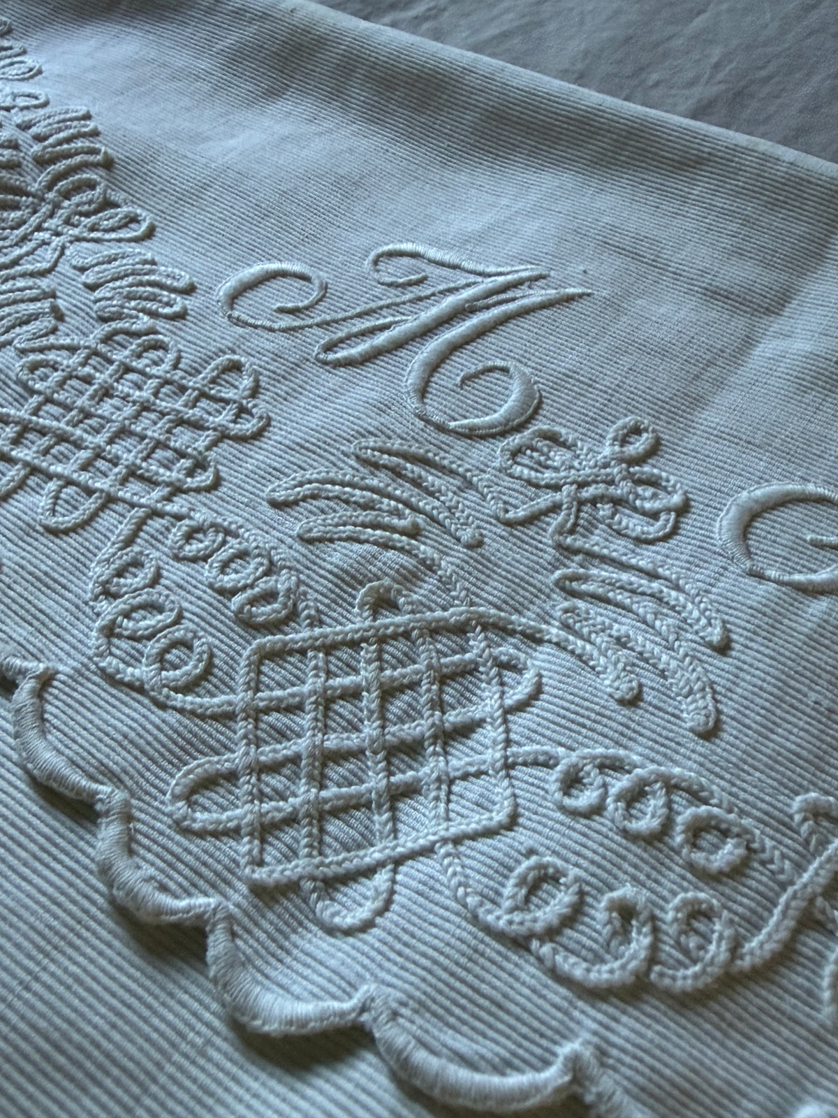 モノグラム刺繍ランジェリーサック
