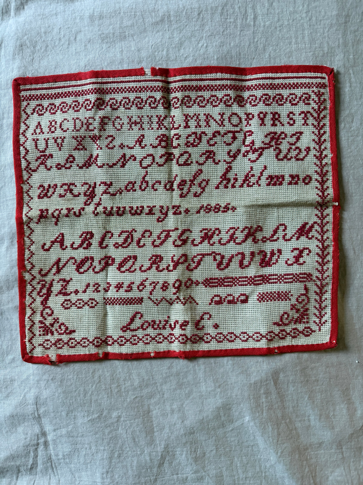 赤糸刺繍サンプラー(1885)