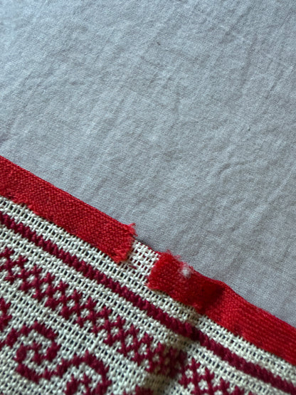 赤糸刺繍サンプラー(1885)