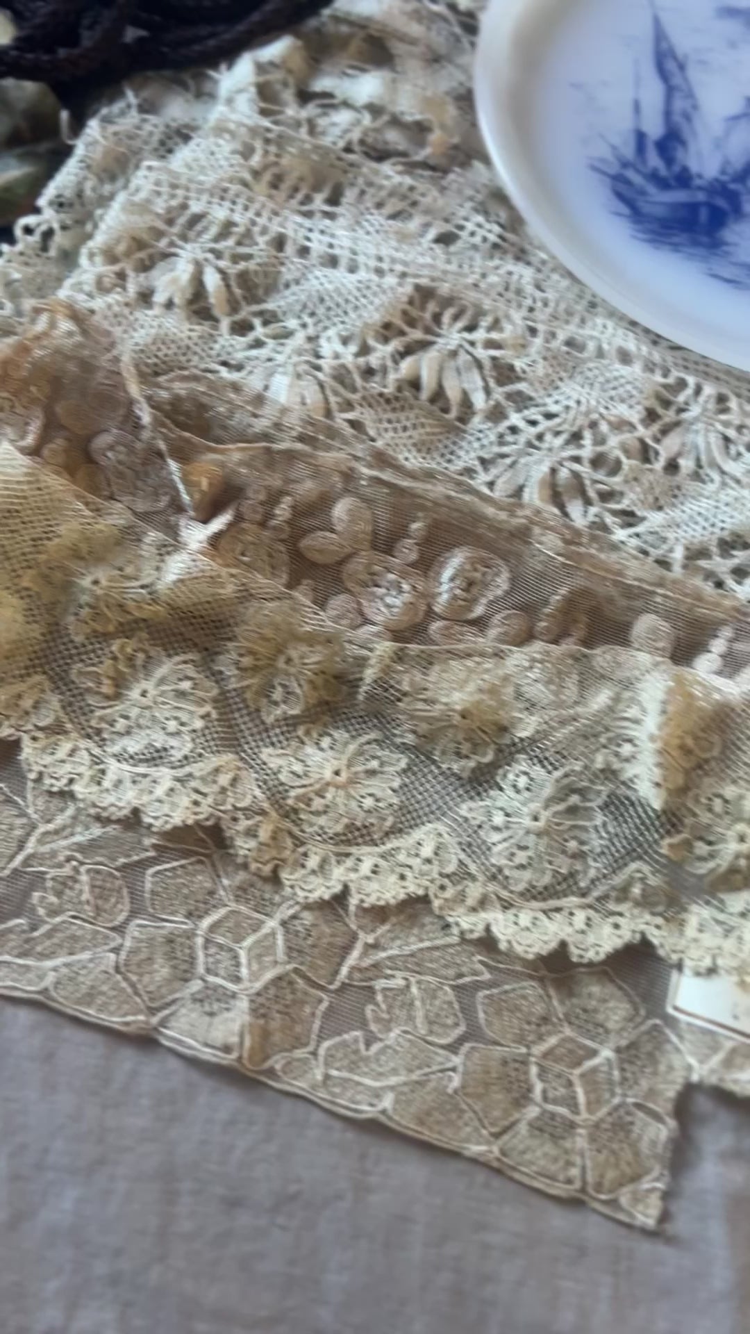 アンティーク雑貨 MON 東京のちいさなアンティークさんぽ レトロ雑貨と喫茶店 | 増山