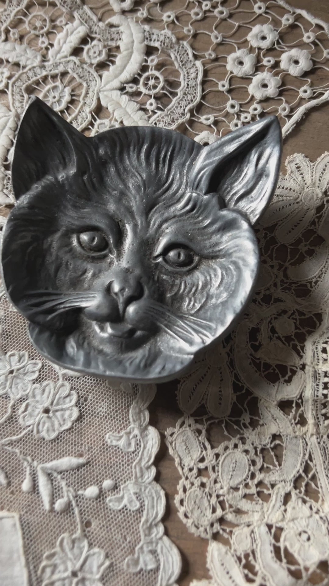 ☆猫フェイスメタルトレイ – France Antique 銀色アンティーク